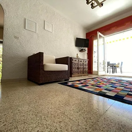 Semesterbostad Casacarl Comfortable Rosas